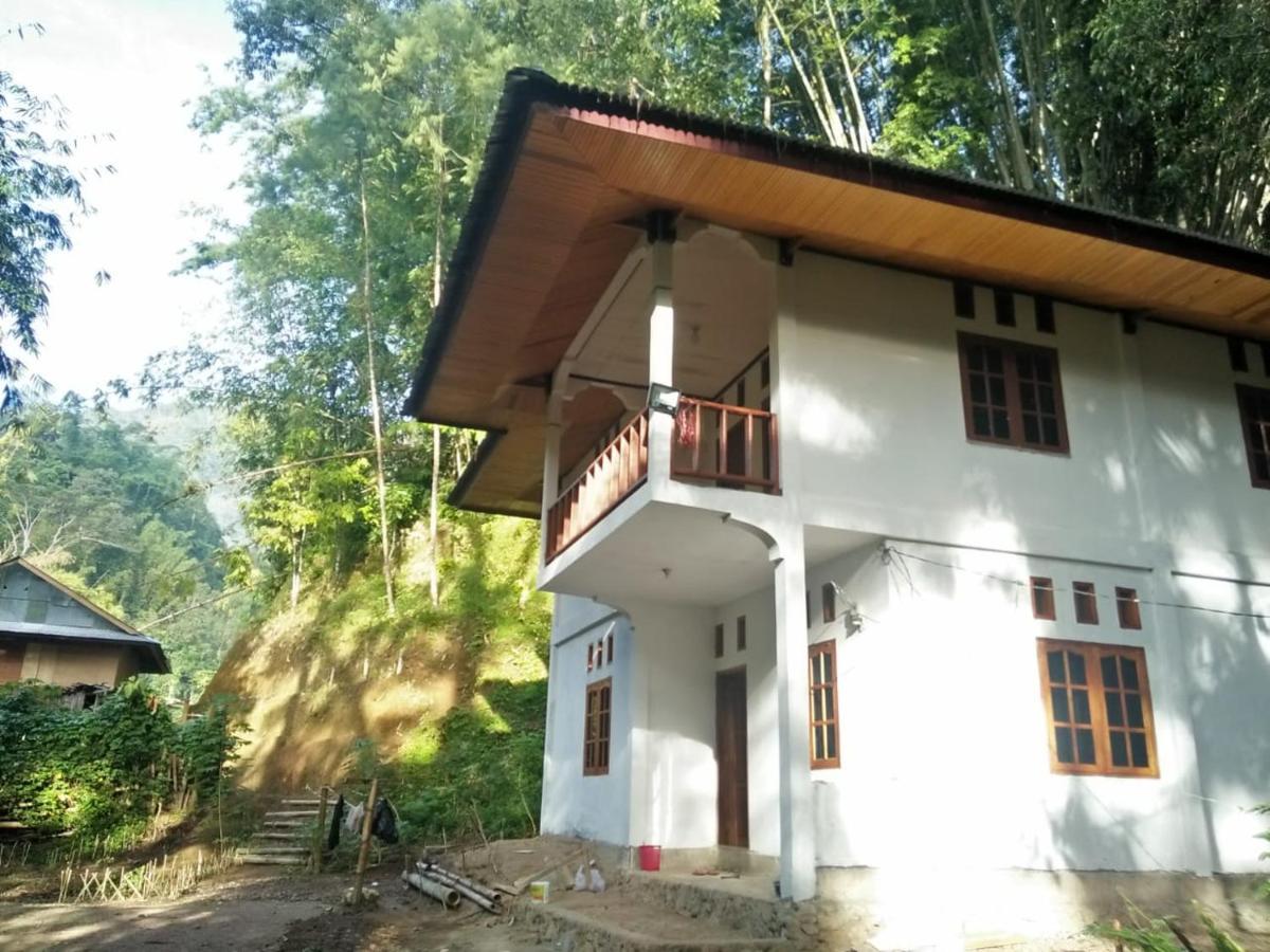 Sugi House Toraja - Villa Penginapan Sewa Harian Rantepao Exterior foto